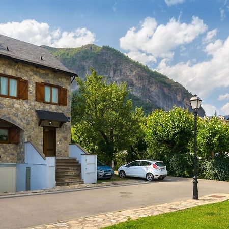 Alojamiento Escarrilla Pirineos Kültér fotó