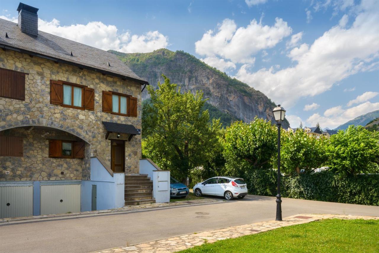 Alojamiento Escarrilla Pirineos Kültér fotó