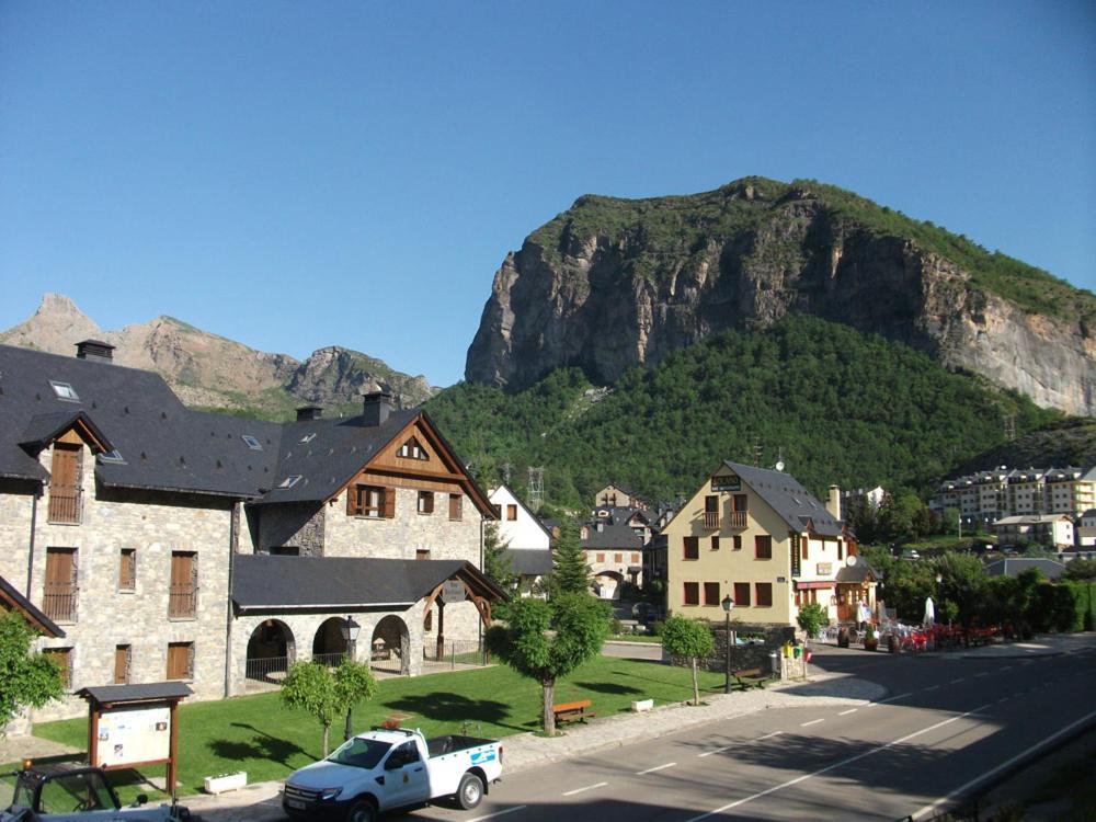 Alojamiento Escarrilla Pirineos Kültér fotó